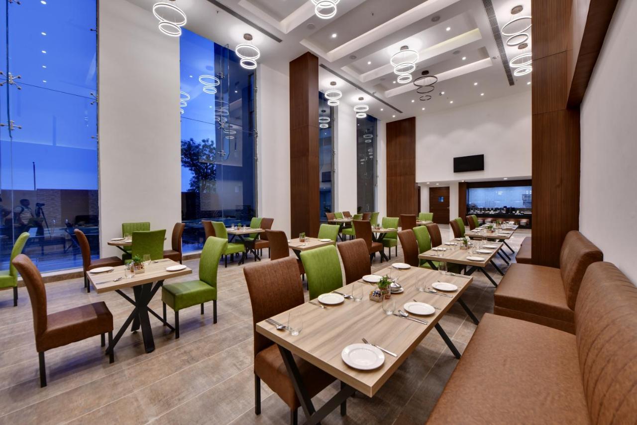 The Fern An Ecotel Hotel, Alwar Sariska Εξωτερικό φωτογραφία
